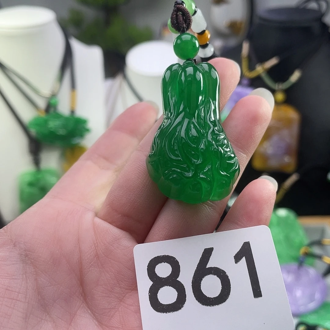 吊坠(赠链)未镶嵌翡翠
