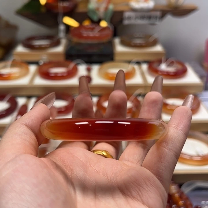手镯玛瑙/玉髓未镶嵌