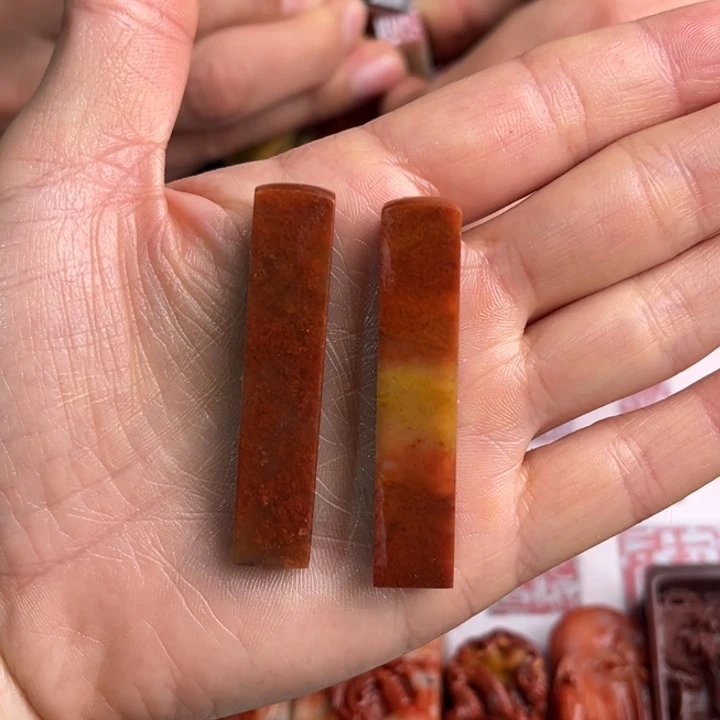 杨***画印石寿山石现场纯手工制作工艺精美