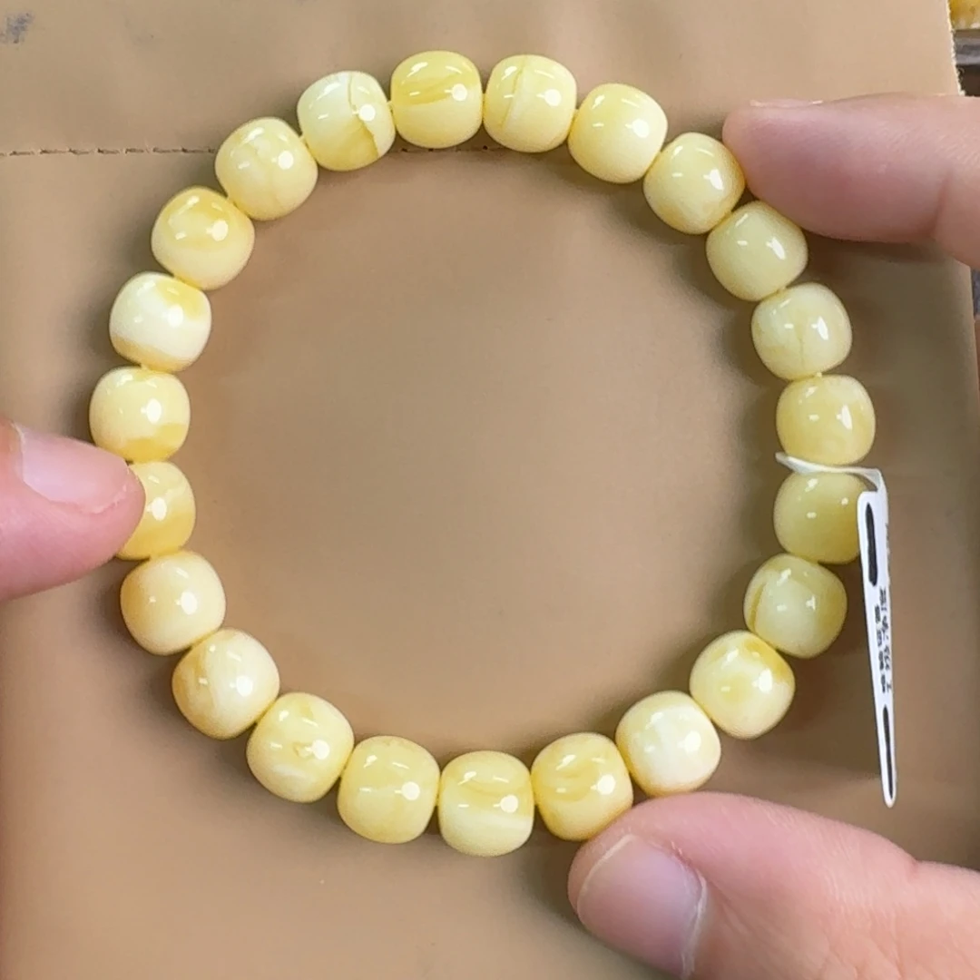 琥珀未镶嵌裸石1230000000
