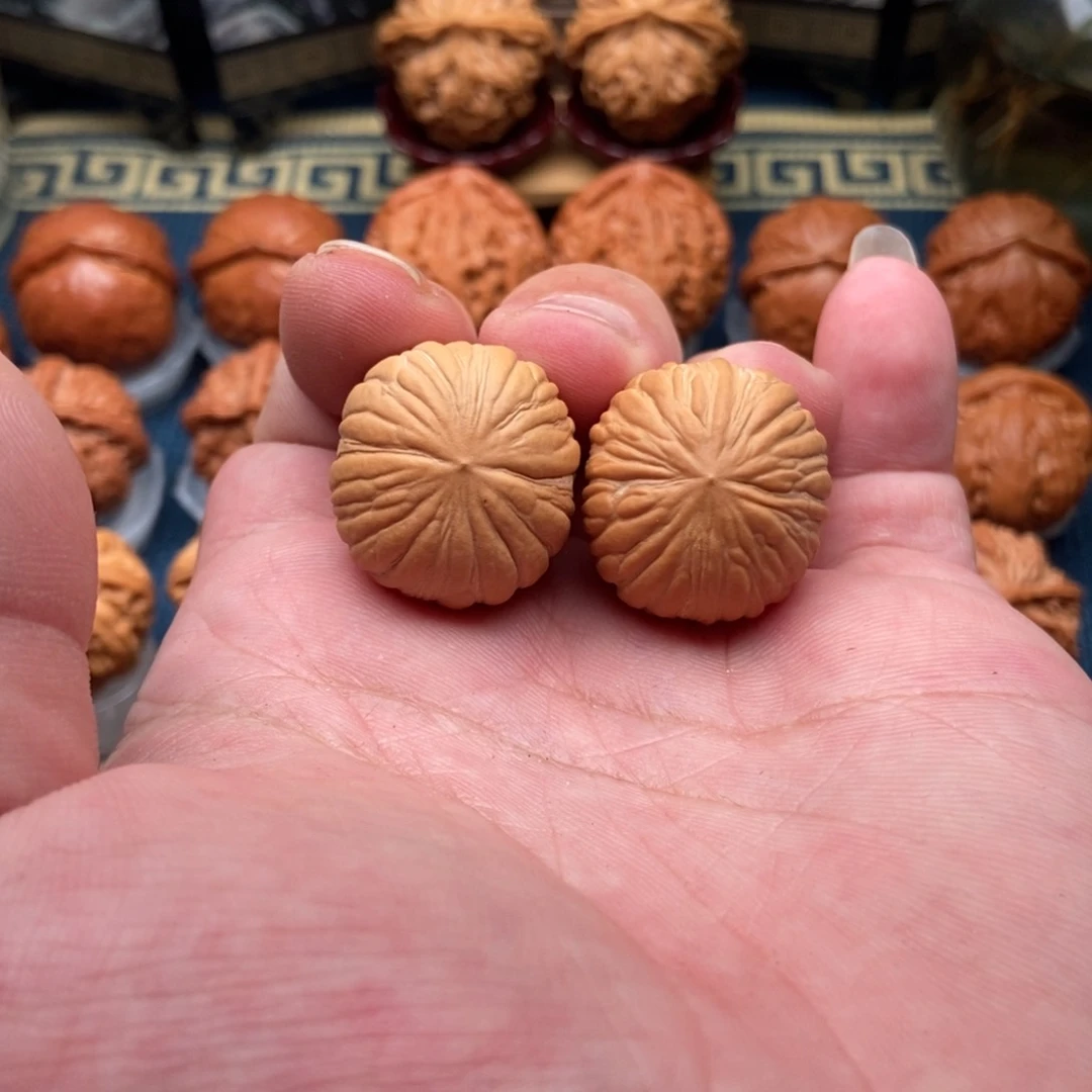 文玩核桃把件金丝南瓜