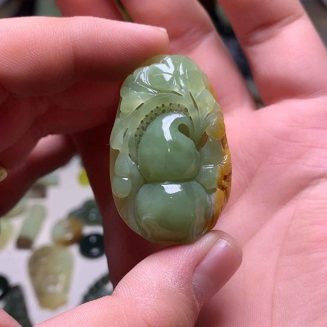 颈饰未镶嵌和田玉