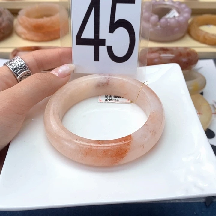 石英岩玉未镶嵌手镯