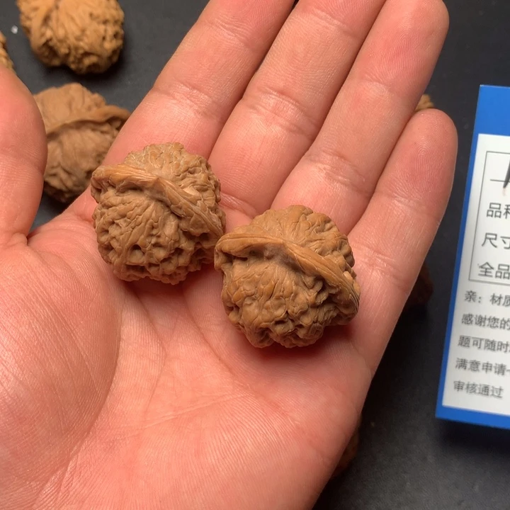 文玩核桃把件32佛度199