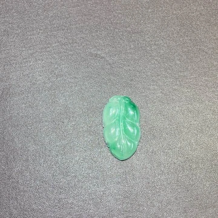 石英质玉（非洲翠）未镶嵌颈饰?****