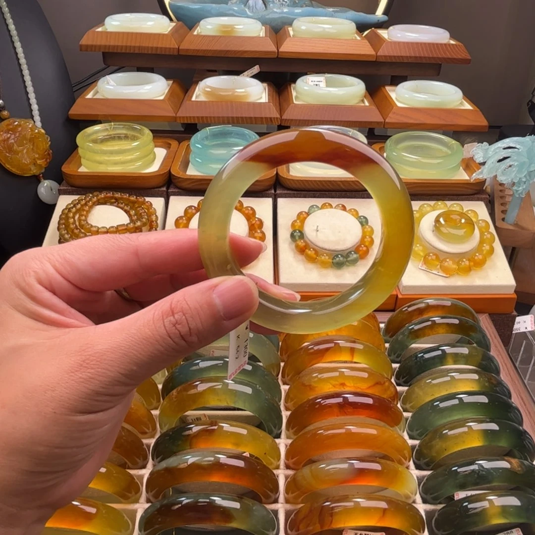 蛇纹石玉未镶嵌手镯54
