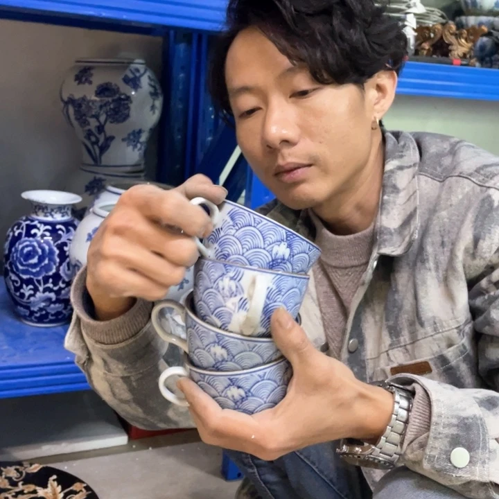 壶四个E013000000000000