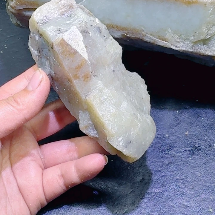 和田玉未镶嵌珠宝半成品