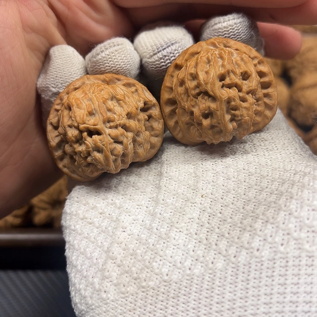 吊坠文玩核桃42闷白