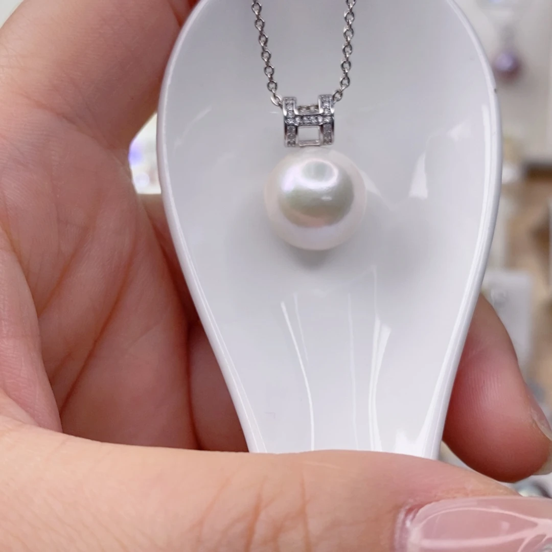 淡水珍珠吊坠(赠链)银S925镶嵌