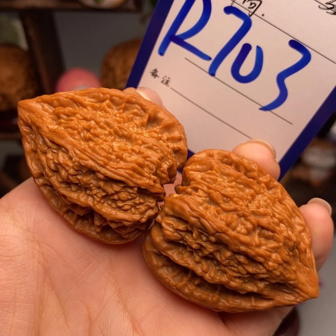 文玩核桃吊坠塔尖35