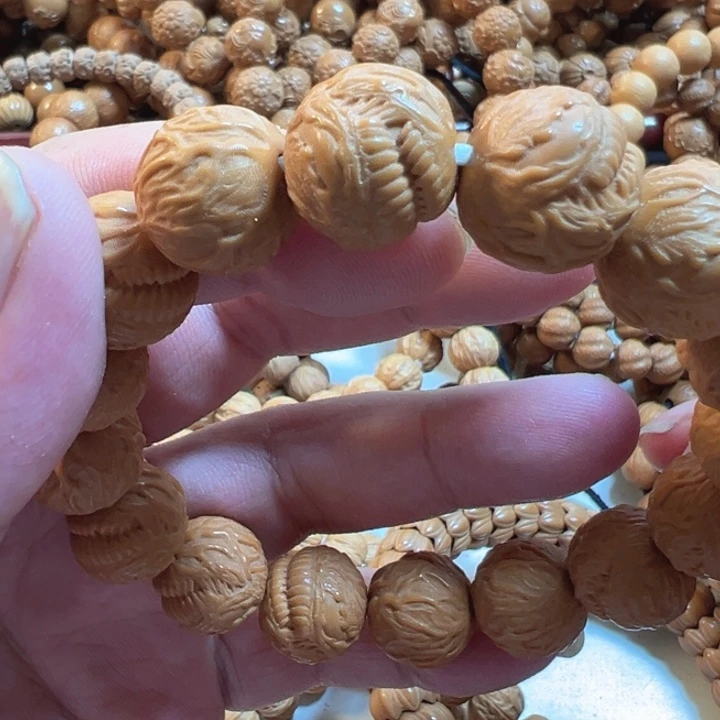 龅牙毒液猴头核桃