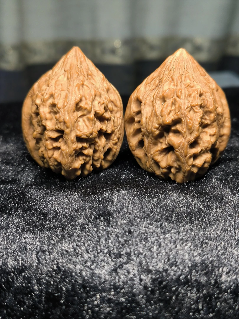 文玩核桃大沽石边39.6/39.6肚40.4/40.3高47.8/48克重52