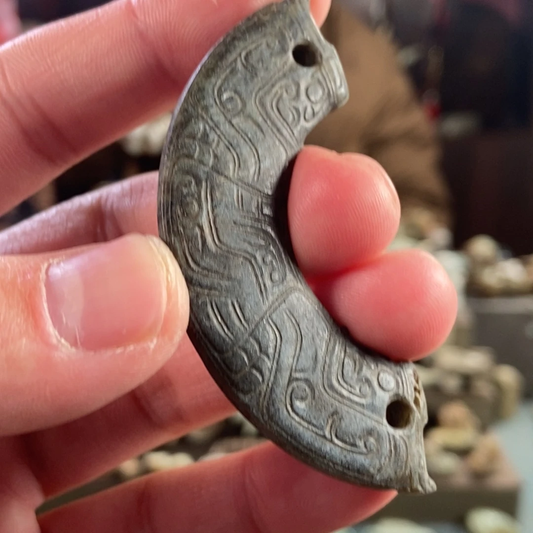 和田玉挂件未镶嵌绍**辉