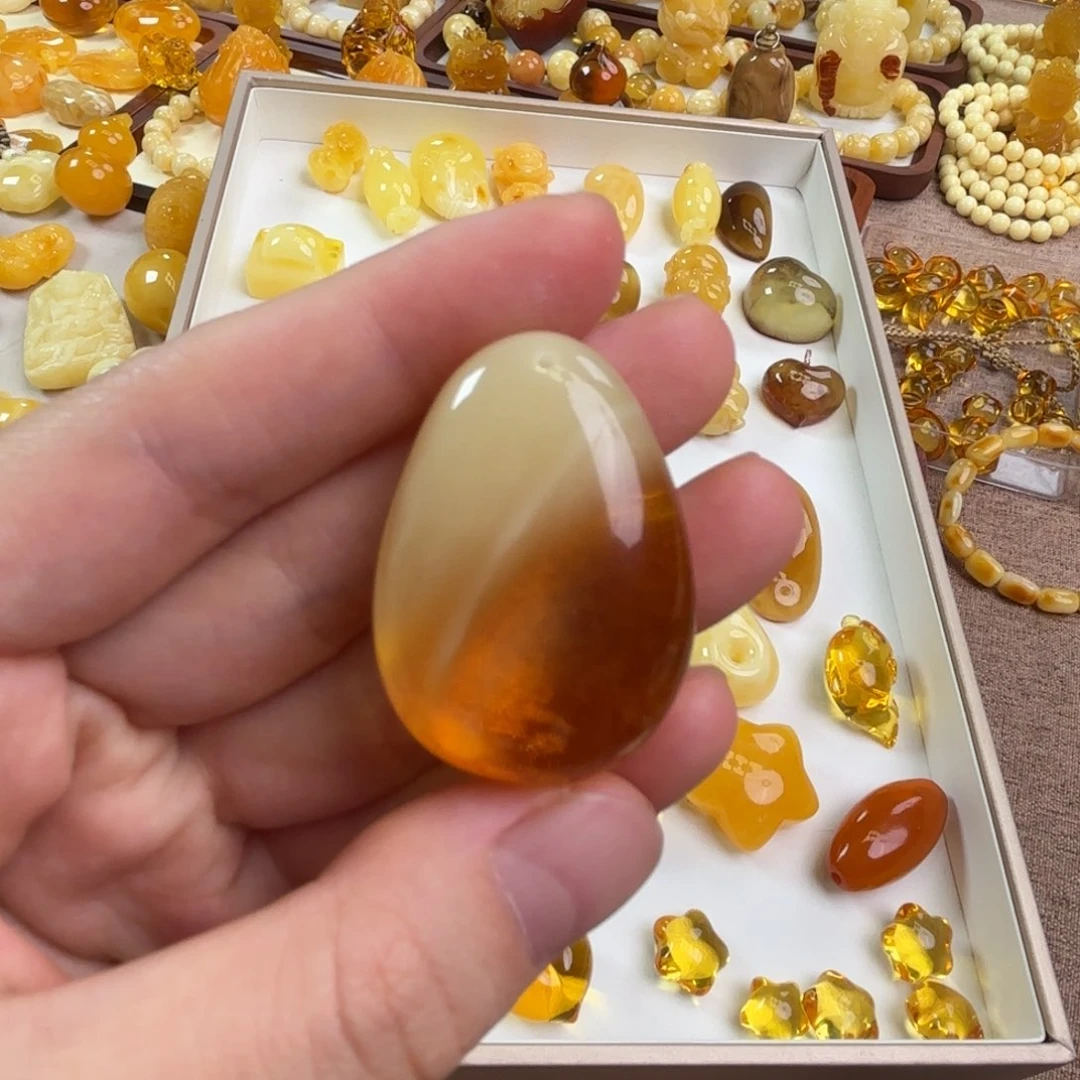 未镶嵌琥珀裸石水滴