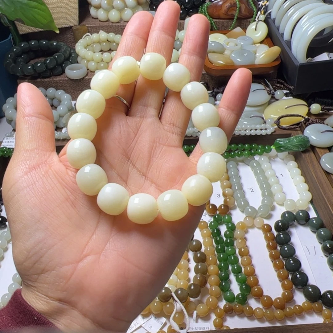 和田玉（糖玉）未镶嵌手链