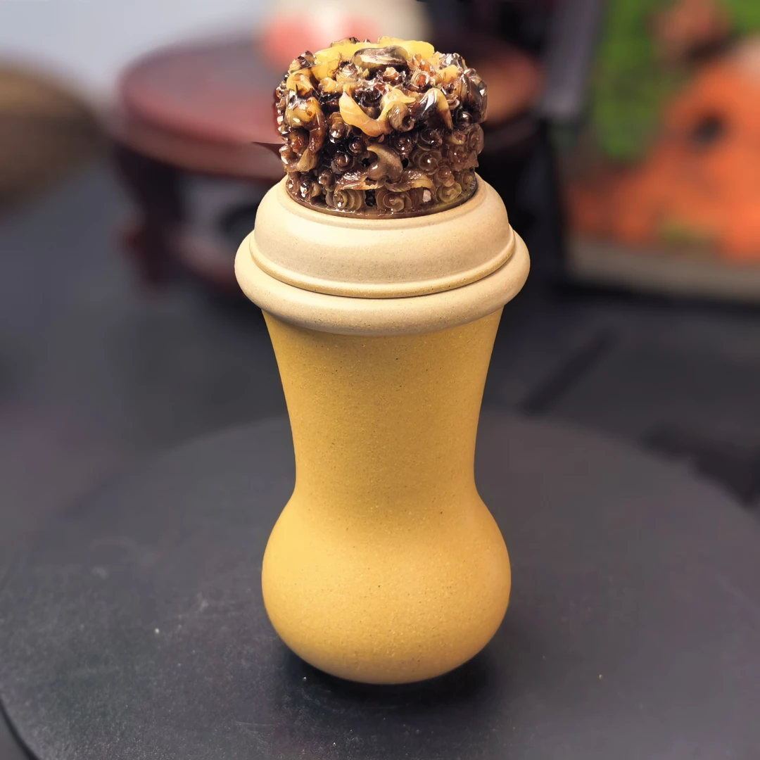 鸣虫用具高身叫罐 黄色树脂蒙心 鸣虫响器 泥罐白盖 三合土砸底