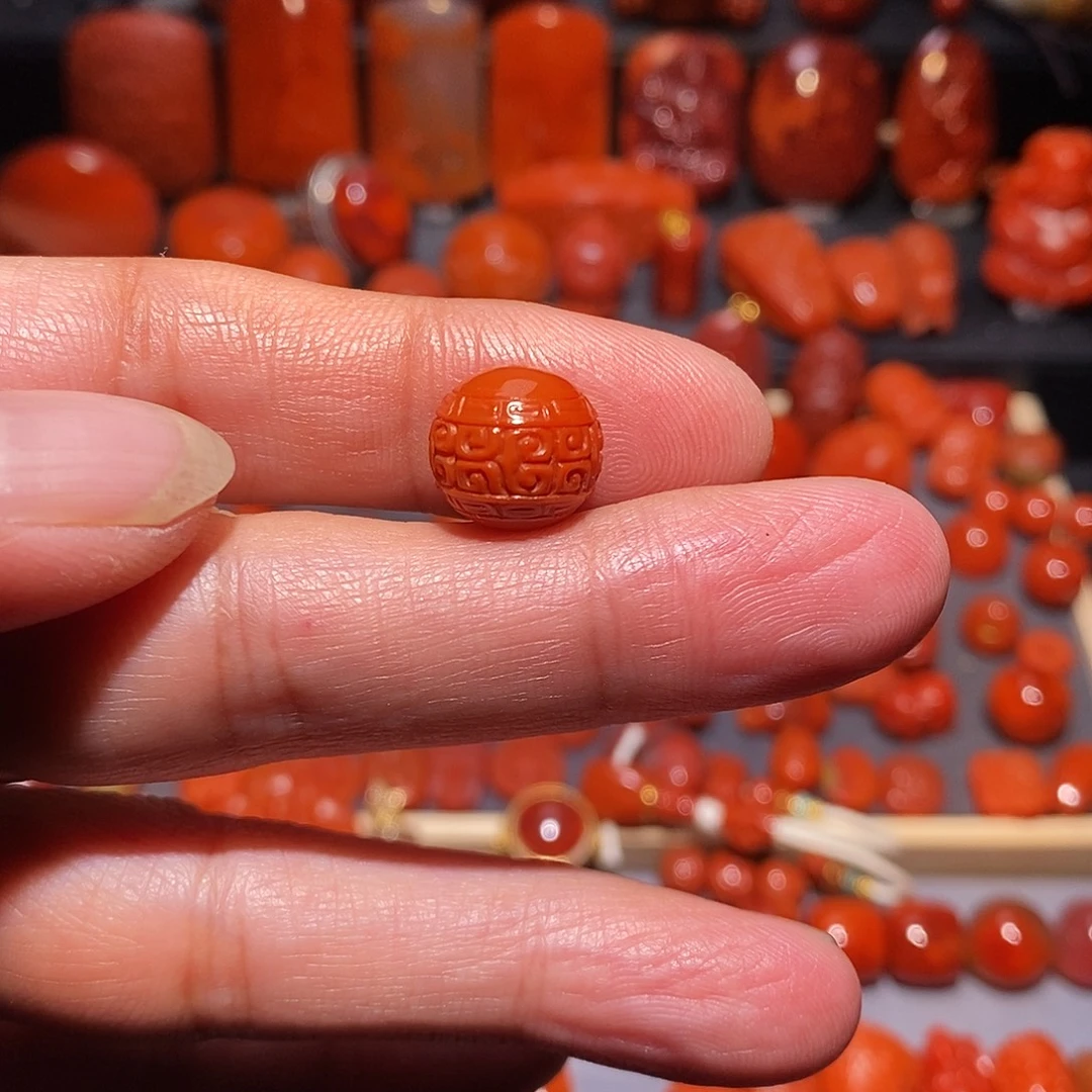 柴***s南红玛瑙未镶嵌精工回纹12