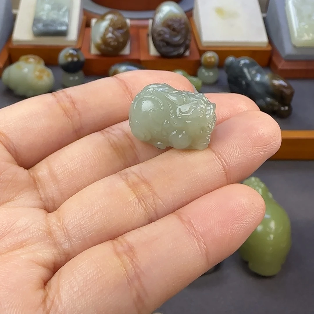 定制和田玉未镶嵌和田玉