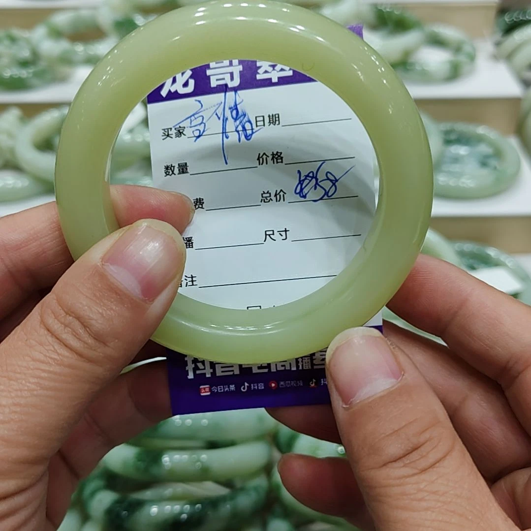 蛇纹石玉手镯未镶嵌雪*