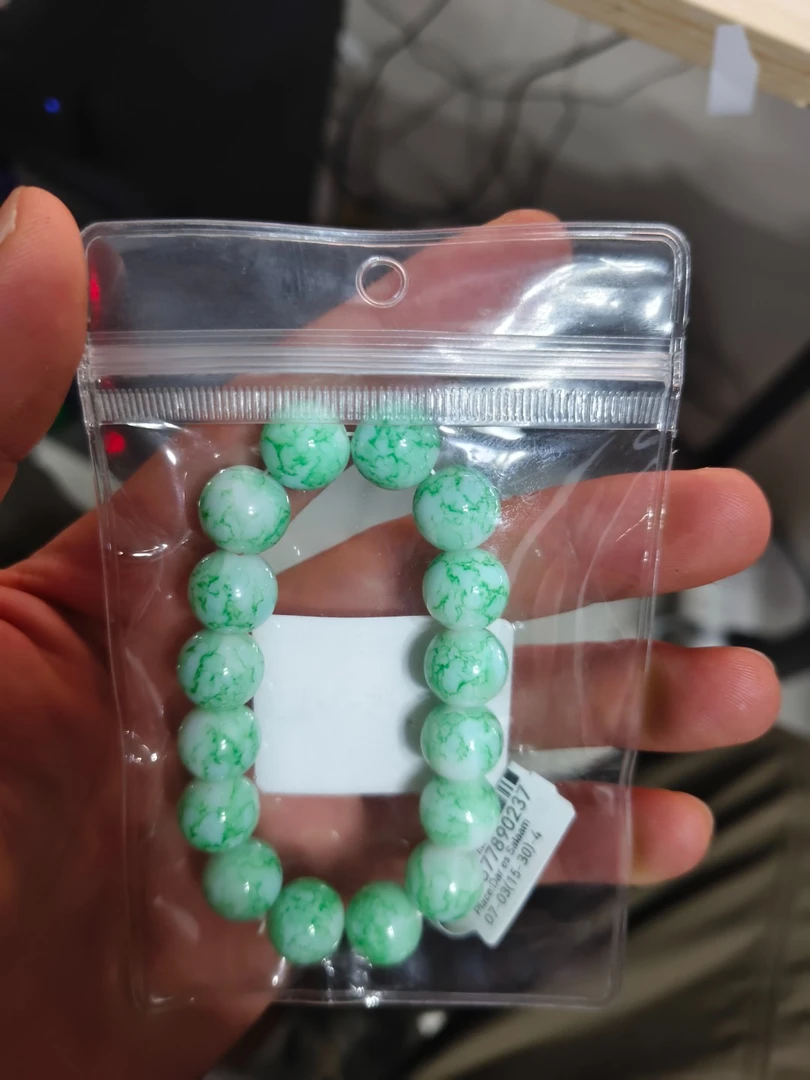 07-03（15-30）-04翠绿飘花珠子手串