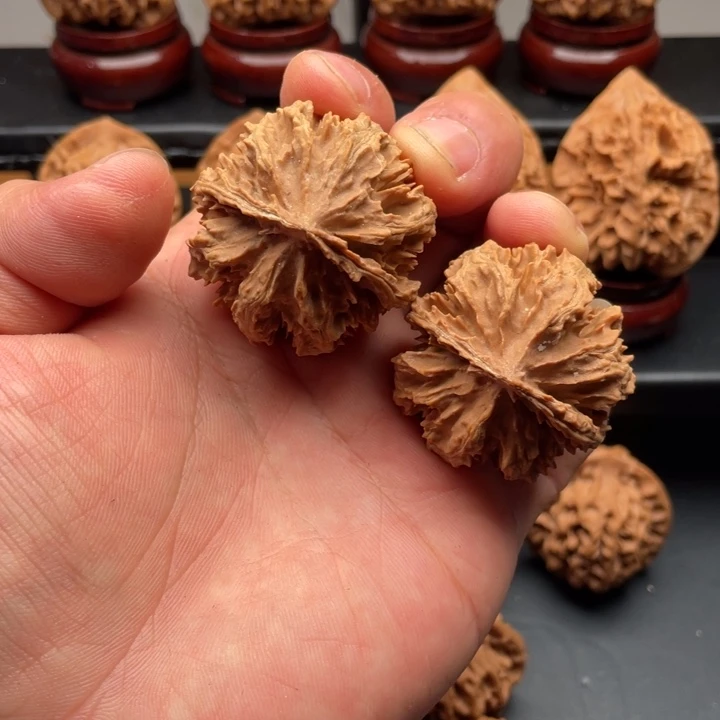 文玩核桃吊坠37.5尺寸