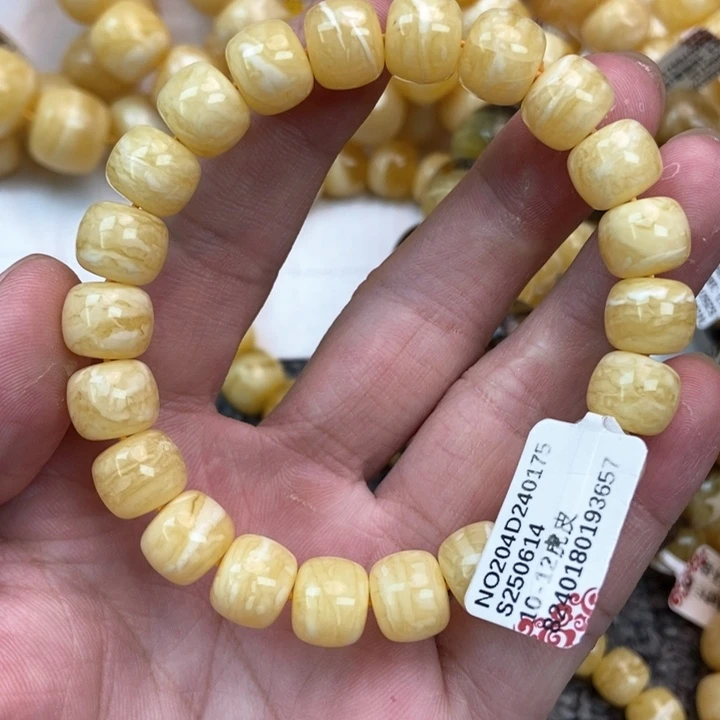 琥珀未镶嵌珠宝奇石33