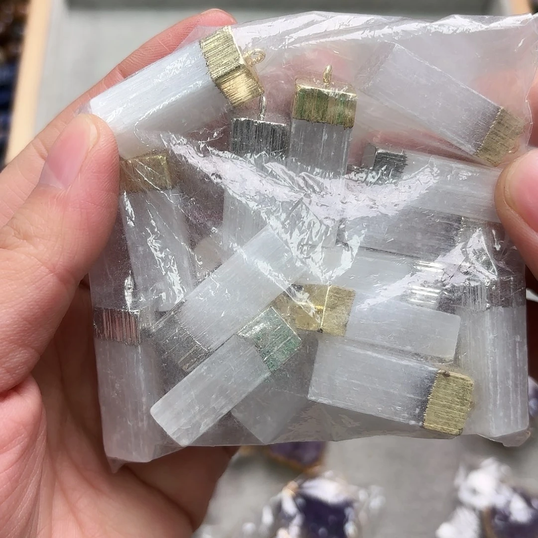 玛瑙/玉髓未镶嵌珠宝半成品石膏方柱打包