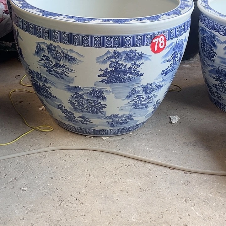 张***妺景德镇陶瓷鱼缸艺术