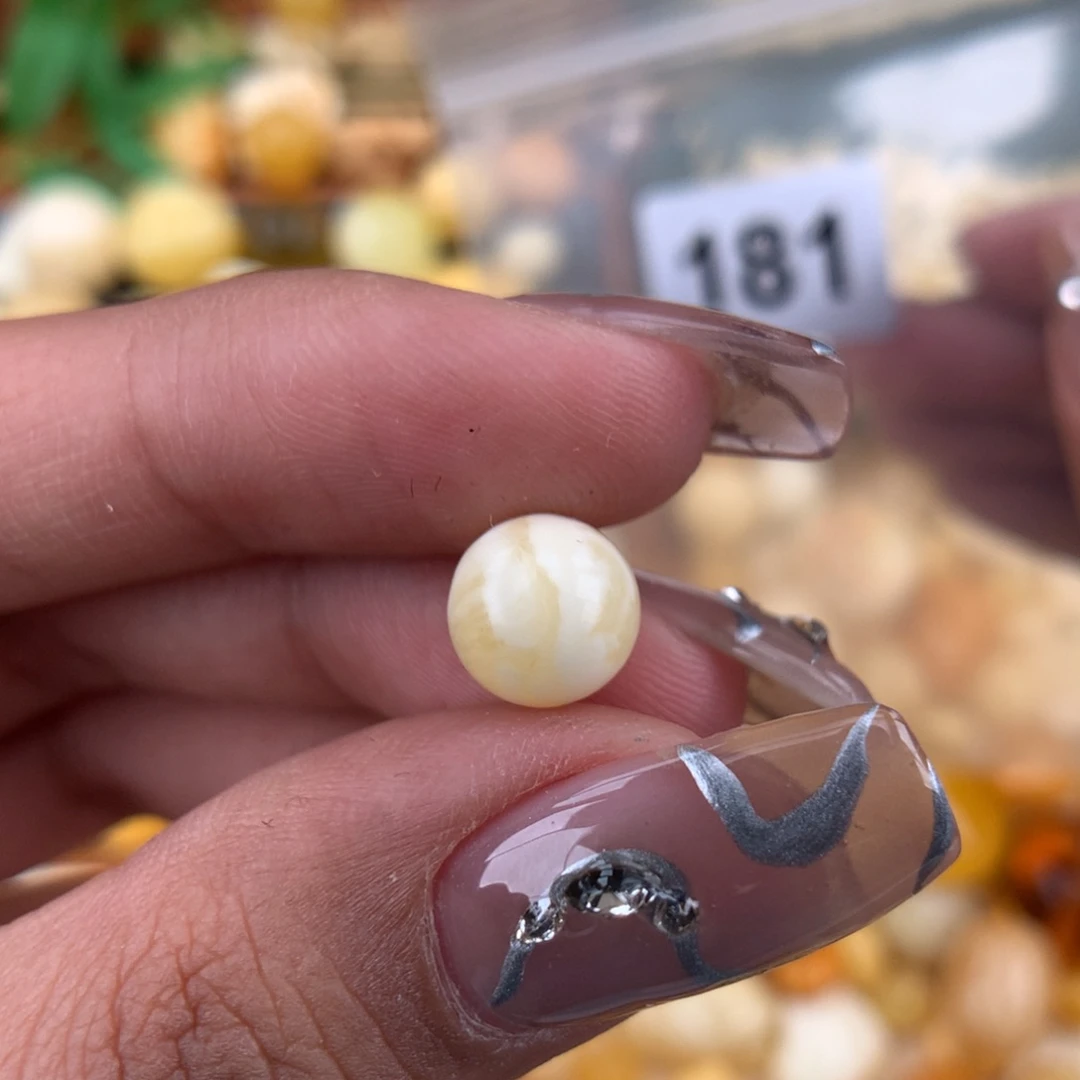 琥珀珠宝奇石未镶嵌8.6