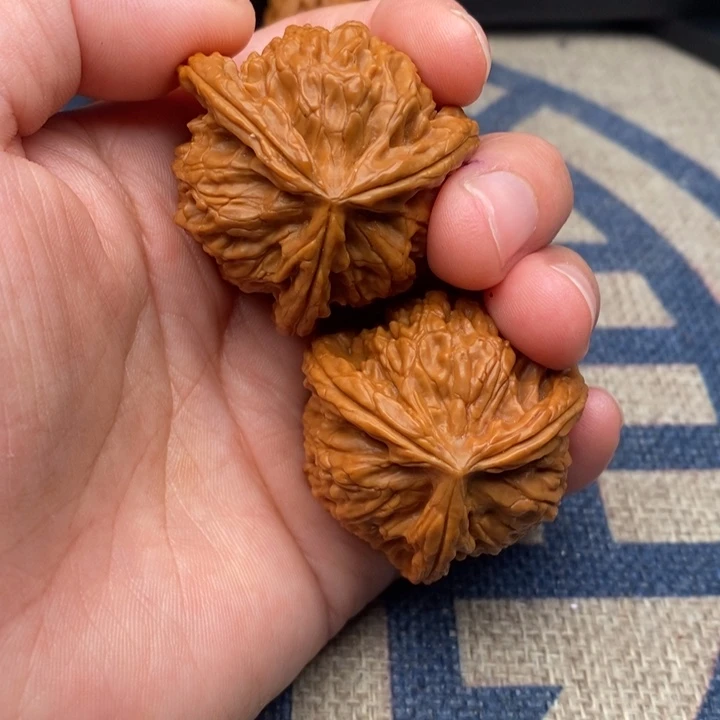 吊坠文玩核桃F****y三棱