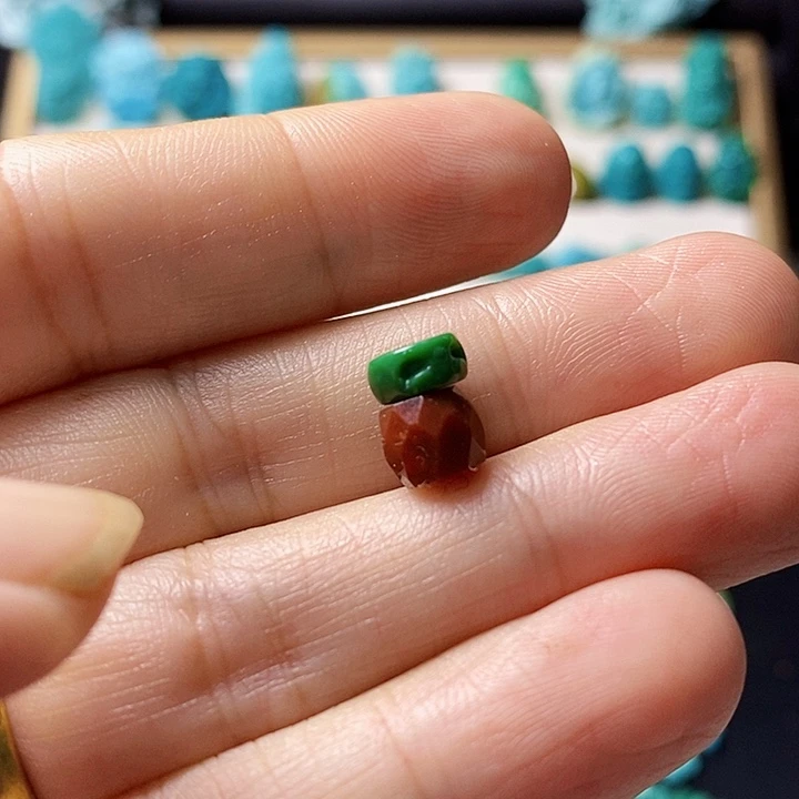 ****浪颈饰未镶嵌南红玛瑙