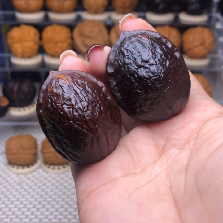 文玩核桃把件39号七彩大屁桃34尺