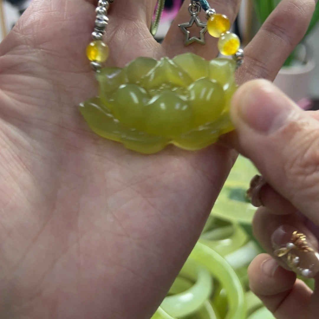 蛇纹石玉手镯未镶嵌408