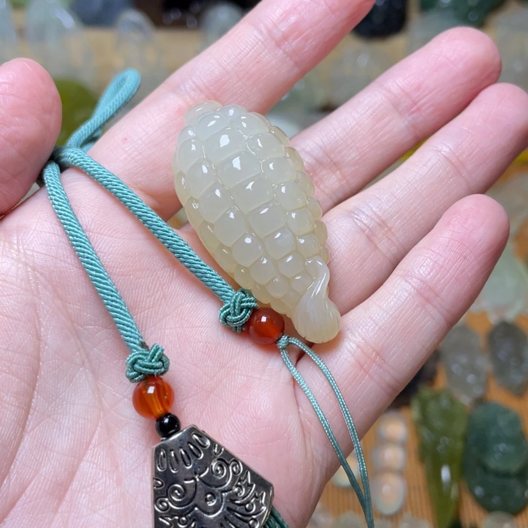 蛇纹石玉手把件未镶嵌?****