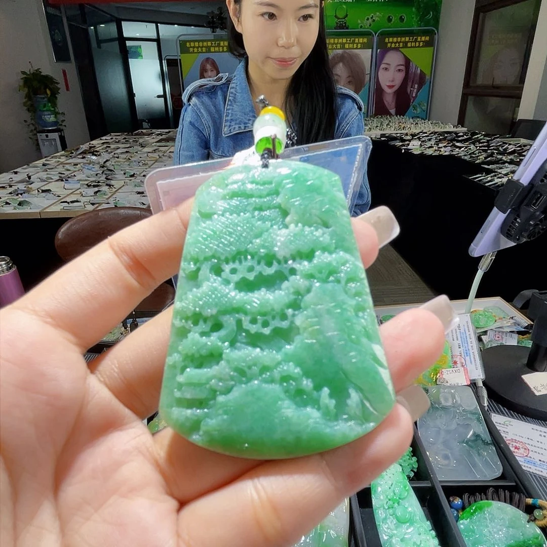 颈饰未镶嵌翡翠一