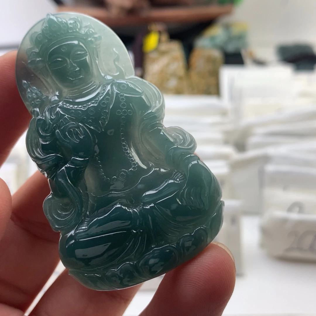 颈饰未镶嵌翡翠度母