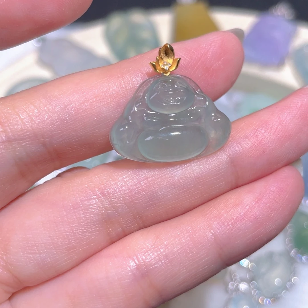 翡翠18K金镶嵌颈饰翡翠
