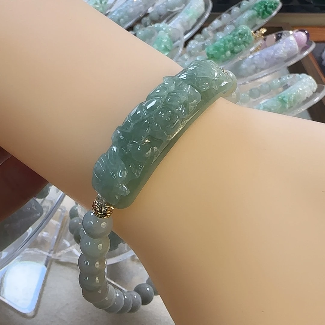 颈饰未镶嵌翡翠手牌