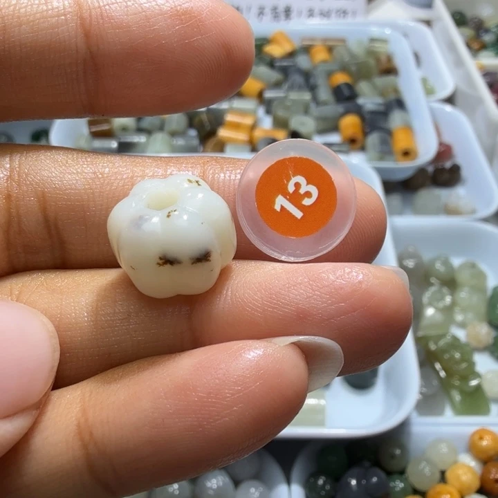 未镶嵌和田玉珠宝半成品