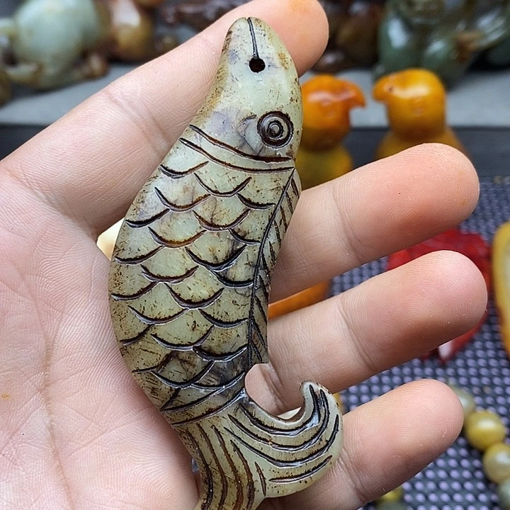 未镶嵌蛇纹石玉颈饰