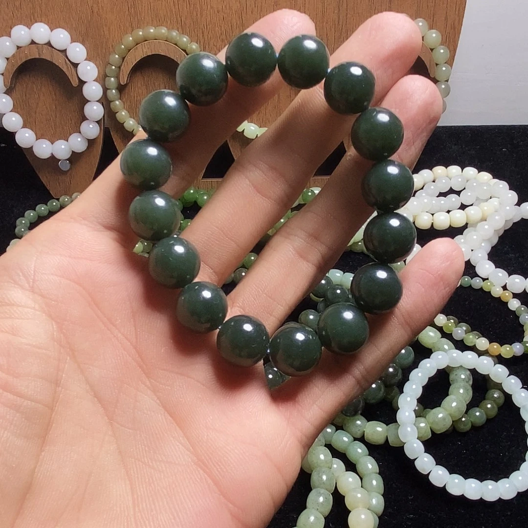 和田玉未镶嵌手串