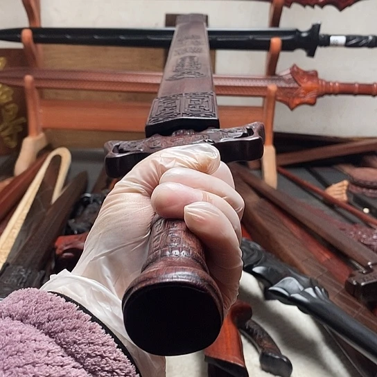 紫罗兰木木木一米渊虹