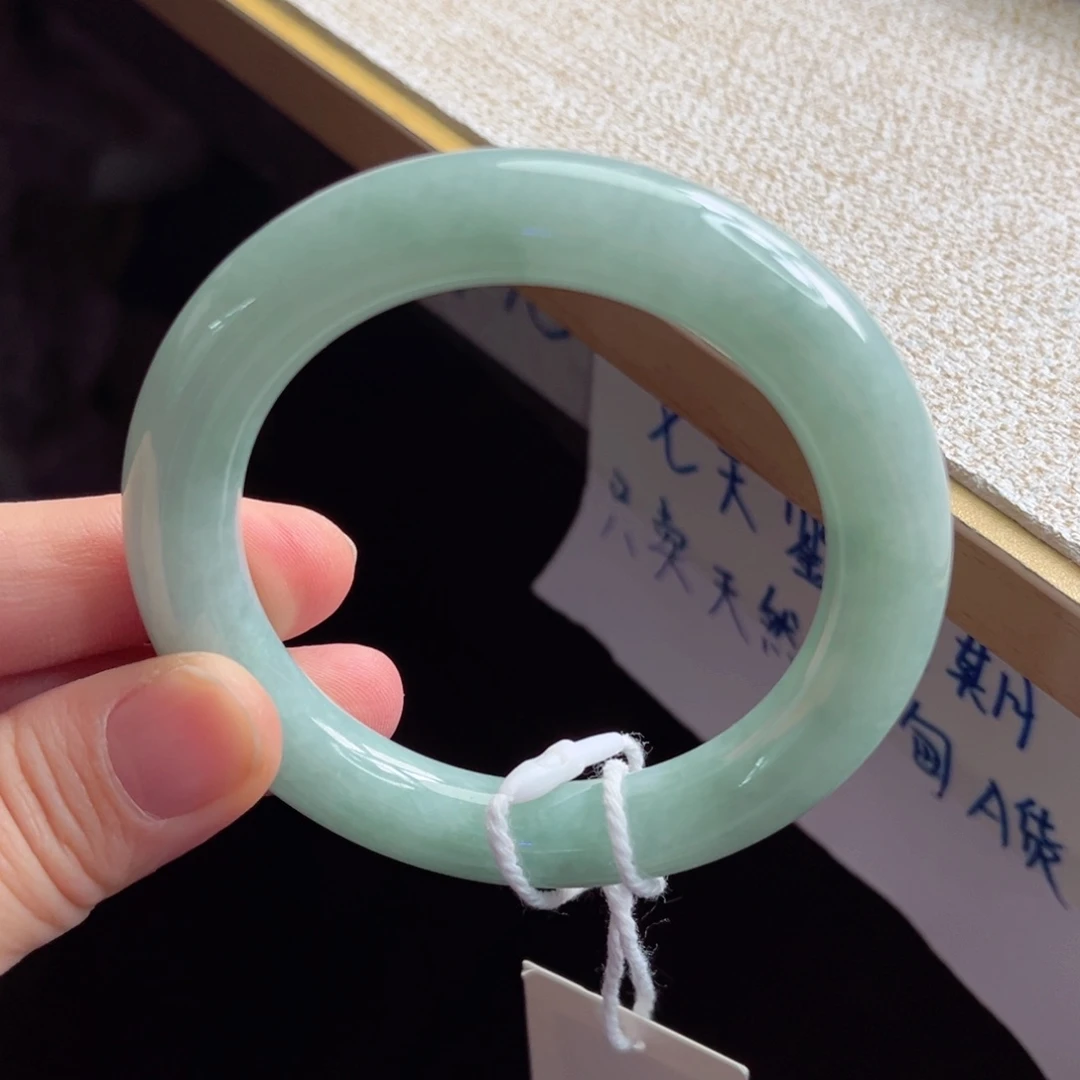 翡翠未镶嵌手镯手镯