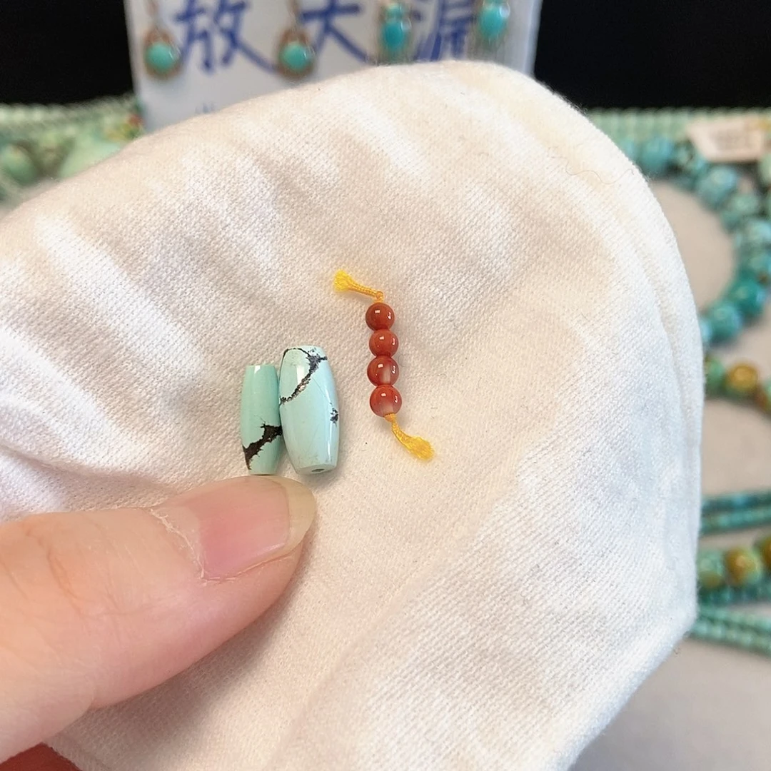 南红玛瑙未镶嵌珠宝奇石