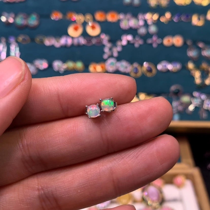 【闪购商品】欧泊耳钉款式银S925镶嵌