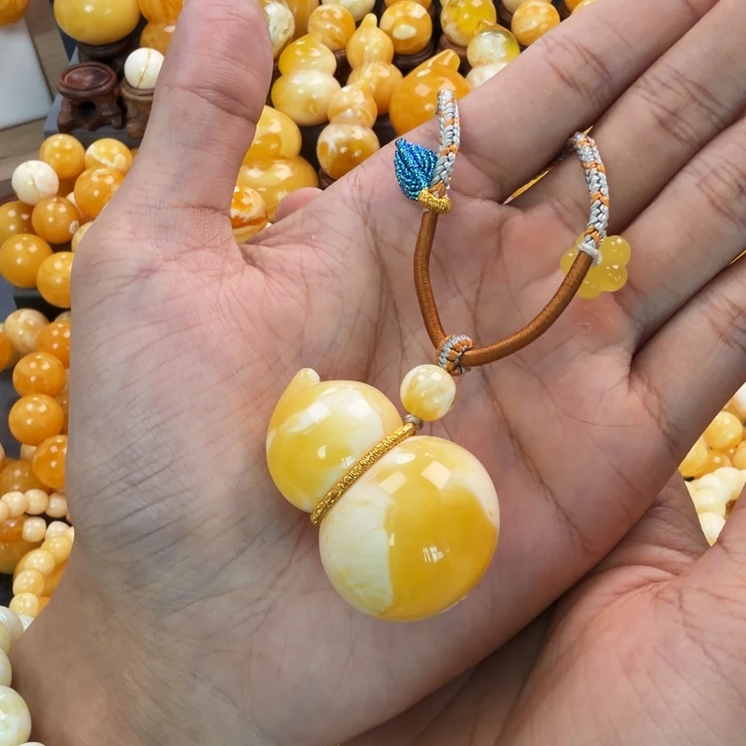 琥珀未镶嵌珠宝奇石19.8g