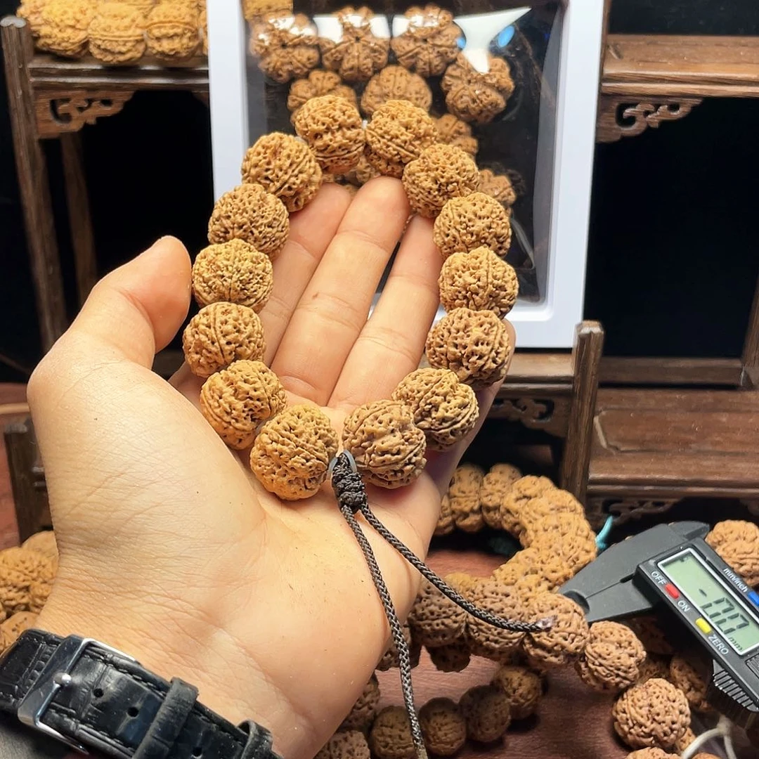 金刚菩提吊坠23蜂窝
