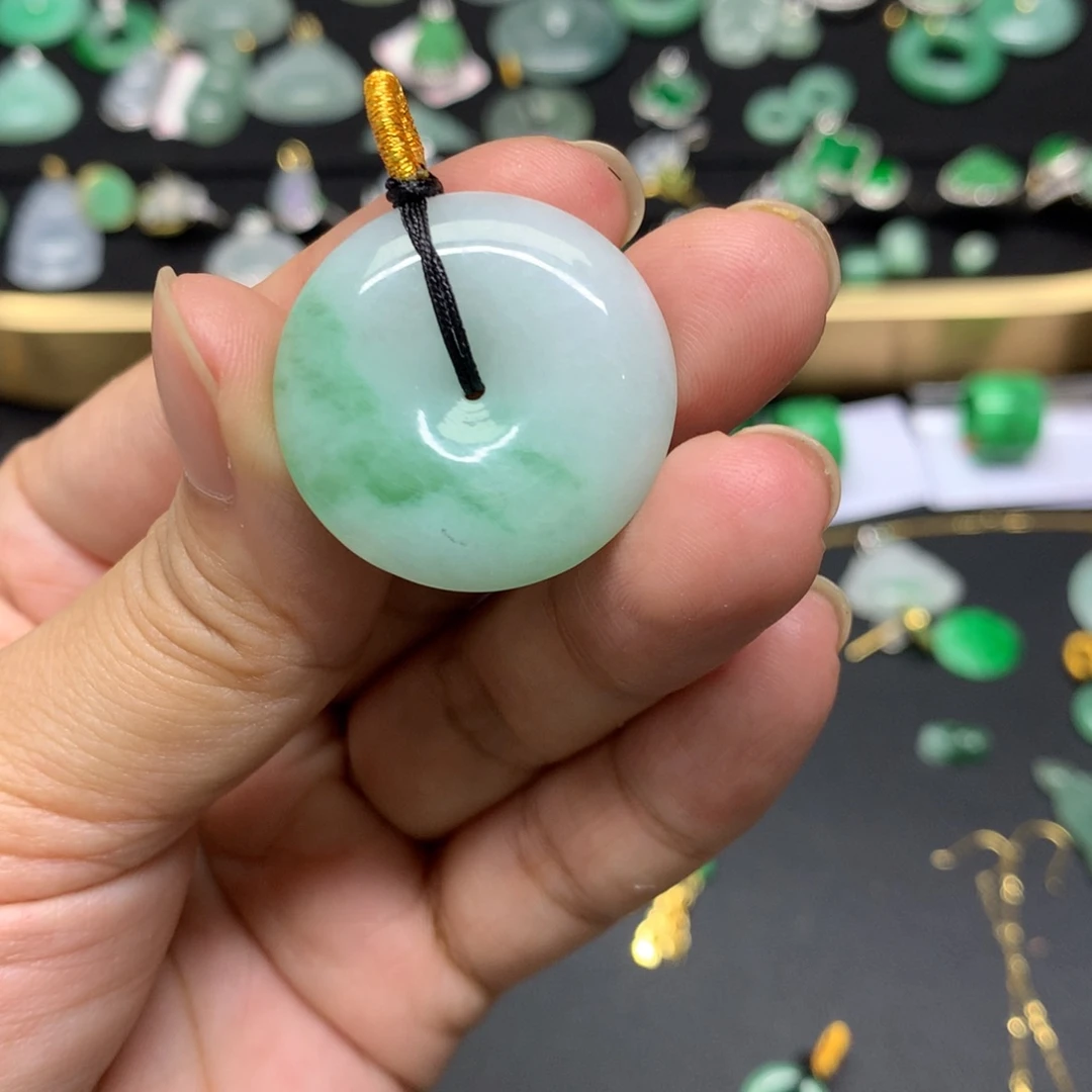 吊坠(不含链)未镶嵌翡翠有纹裂