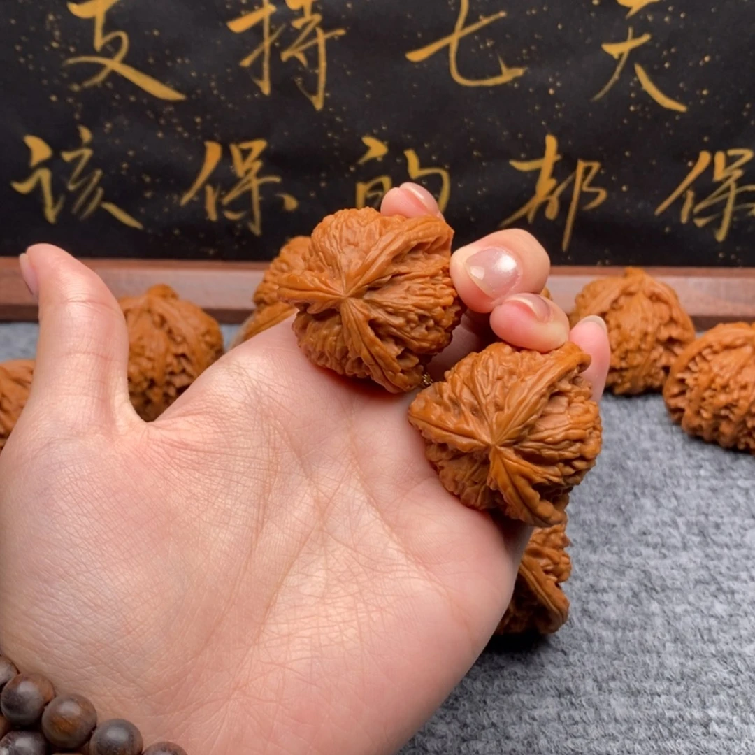 【闪购商品】吊坠文玩核桃n**o